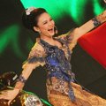 Rina Nose Saat Tampil di Acara 'Pesta Bintang Honda Mobilio'