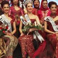 Para Pemenang Putri Indonesia 2014 Saat Menemui Wartawan Seusai Acara