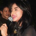 Dewi Persik Saat Acara 'Kami Masih Peduli'