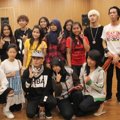 3GB Berfoto Bersama Para Fans yang Hadir