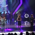 Ryan D'Masiv, Ariel NOAH, Momo Geisha dan Giring Nidji Tampil Nyanyikan Lagu 'Esok Kan Bahagia'