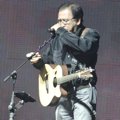 Penampilan Iwan Fals  di Konser '40 Tahun Eros Djarot Berkarya'