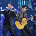 Penampilan Al Ghazali dan Ahmad Dhani Saat Bawakan 'Twist and Shout'