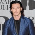 Luke Evans di Red Carpet BRIT Awards 2014
