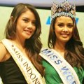 Ines Putri dan Megan Young Saat Hadir di Acara 'Buka-Bukaan'