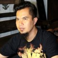 Ahmad Dhani Saat Menggelar Jumpa Pers di Kediamannya