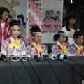D'Jollies Saat Menggelar Jumpa Pers di Kawasan Sudirman, Jakarta
