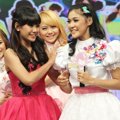Anisa Rahma dan Novi Herlina di Konser '3 Tahun Senyuman Cherry Belle'