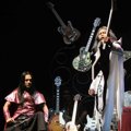 Penampilan Otong Koil dan Jikun /rif di 'Wayang Orang Rock Ekalaya'