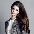 Lana Del Rey Berpose untuk Kampanye H&M Autumn-Winter 2012/2013