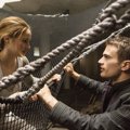 Tris Berlatih Bersama Four