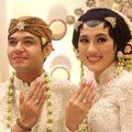 Dude Harlino dan Alyssa Soebandono Temui Wartwan Susai Akad Nikah