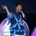 G-Dragon Bawakan 'Fantastic Baby' di Konser 'Passion Talk'