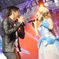 Kolaborasi Ariel NOAH dan Ayu Ting Ting di Panggung 'Gala XXI ANTV'