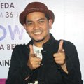Indra Bekti Saat Jumpa Pers Launching Album 'Inbektrough'