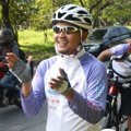 Indra Bekti Bersepeda Dalam Rangka Launching Album 'Inbektrough'