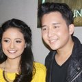 Elyzia Mulachela dan Rangga Moela di Premiere Film 'Sepatu Dahlan'