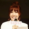 Tiffany di Panggung Mr.Mr. real. Moment. replay.