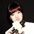 Sunny Menampilkan Ekspresi Jelek