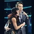Agnes Monica dan Daniel Mananta di Panggung Spektakuler Show Indonesian Idol 2014