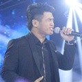 Penampilan Ubay di Panggung Indonesian Idol 2014