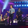 Penampilan Yovie & Nuno Saat Launching Album 'Still The One'