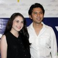 Arumi Bachsin dan Emil Dardak Saat Ditemui di RS Siloam, Jakarta