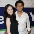 Arumi Bachsin dan Emil Dardak Saat Ditemui di RS Siloam, Jakarta