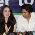 Arumi Bachsin dan Emil Dardak Saat Ditemui di RS Siloam, Jakarta