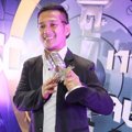 Ricky Five Minutes Raih Piala Pemain Keyboard Paling Ngetop