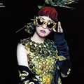 Park Bom Campurkan Gaya Modern dan Etnik di Vogue Edisi Mei 2014
