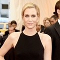 Kristen Wiig dengan Gaun dari Balenciaga