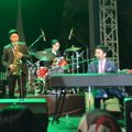 Penampilan Calvin Jeremy di Konser Wouter Hamel Jakarta