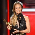 Carrie Underwood Raih Piala Billboard Milestone Award