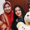 Proses Bebasnya Dewi Persik dari Rutan Pondok Bambu