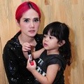 Mulan Jameela dan Safeea Syuting Reality Show di Rockstar Gym