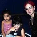 Mulan Jameela dan Safeea Syuting Reality Show di Rockstar Gym
