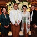 Demian Aditya Menikahi Sara Wijayanto