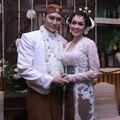 Demian Aditya Menikahi Sara Wijayanto
