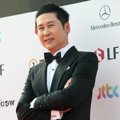 Shin Dong Yup di Red Carpet Baeksang Art Awards 2014