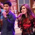 Cakra Khan dan Syahrini di Acara 'Yuk Keep Smile'