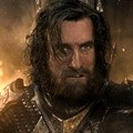 Sharlto Copley Perankan Raja Stefan, Ayah Aurora
