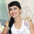 Julia Perez Saat Jumpa Pers Football Legend Tour 2014