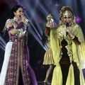 Dewi Persik dan Elvy Sukaesih di Panggung Grand Final KDI 2014