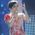 Syahrini di Anugerah Musik Indonesia 2014