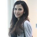Dinda Kanya Dewi di Acara Diskusi Tentang Kecantikan Artis