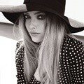 Amanda Seyfried di Majalah Elle UK Edisi Juni 2014