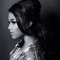 Pose Aurel Hermansyah Saat Pemotretan
