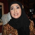 Desy Ratnasari di Acara Buka Bersama di Kediaman Hatta Rajasa