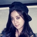 Hyelim Berpose ala Hip Hop